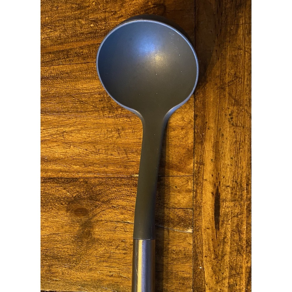 Sabatier Nylon Ladle Stainless Handle Black Reservoir